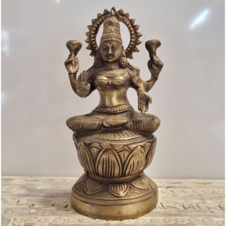 Messingfigur indische Göttin Lakshmi auf Lotus